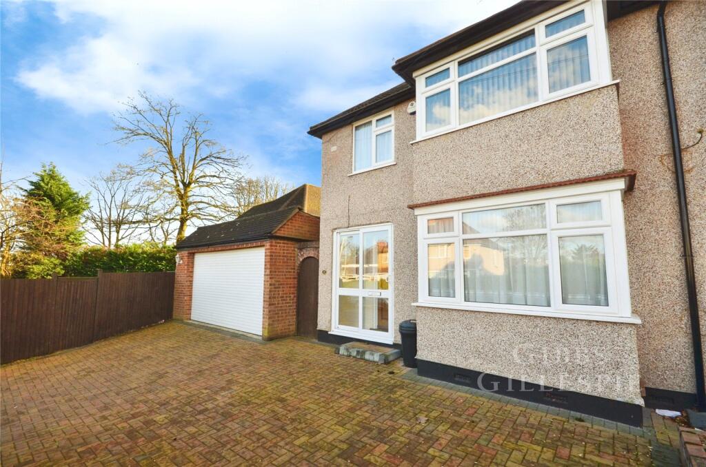 3 bed Semi Detached for rent in Uxbridge. From Gibbs Gillespie - Uxbridge 3 bed Semi Detached for rent in Uxbridge. From Gibbs Gillespie - Uxbridge