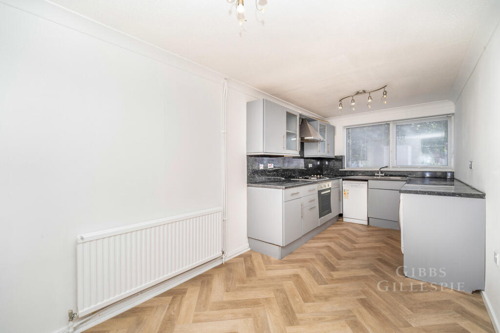 2 bed Mid Terraced House for rent in Hayes. From Gibbs Gillespie - Uxbridge