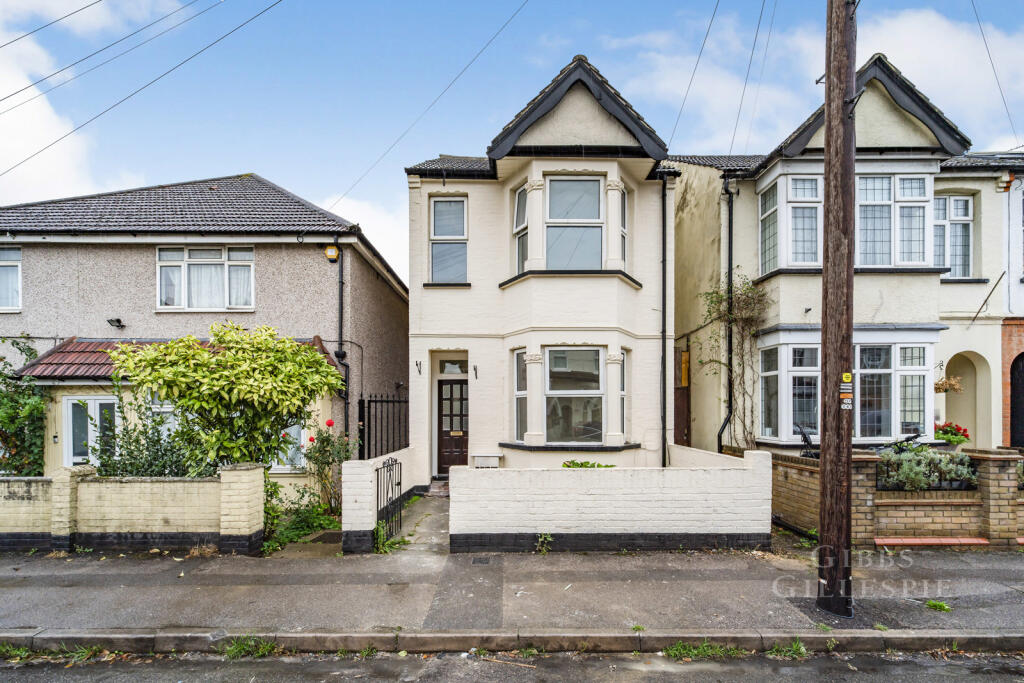 4 bed Detached for rent in West Drayton. From Gibbs Gillespie - Uxbridge 4 bed Detached for rent in West Drayton. From Gibbs Gillespie - Uxbridge