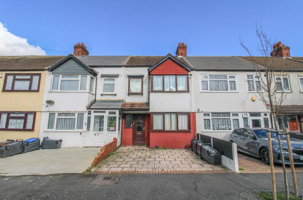 3 bed Mid Terraced House for rent in Croydon. From Streets Ahead - Croydon