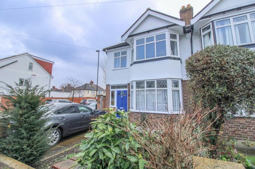 3 bed End Terraced House for rent in Croydon. From Streets Ahead - Croydon