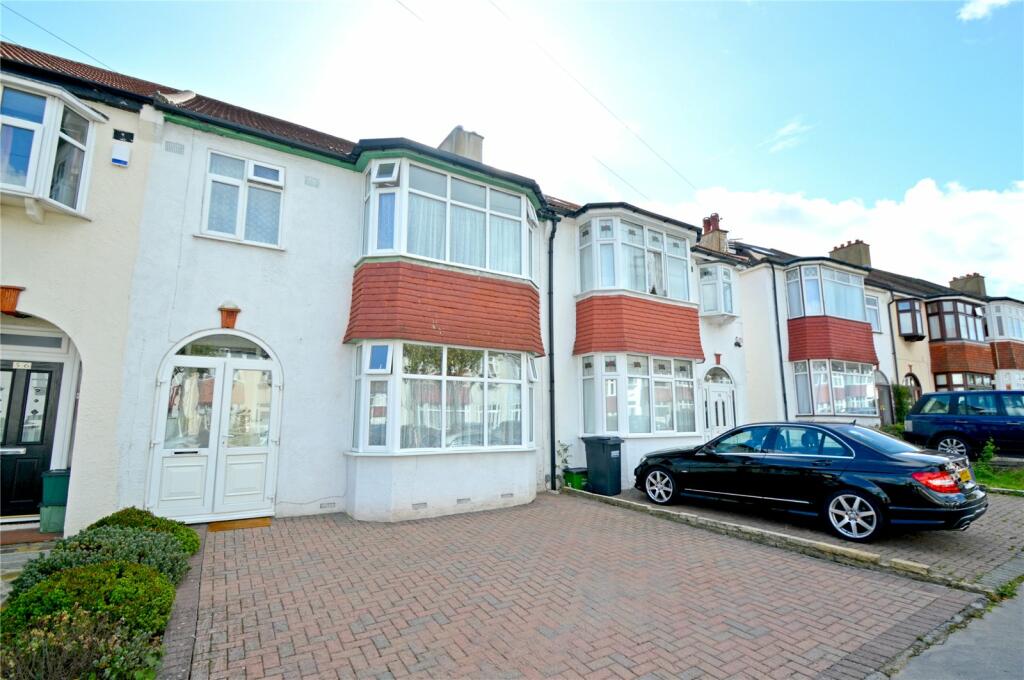 3 bed Mid Terraced House for rent in Croydon. From ubaTaeCJ