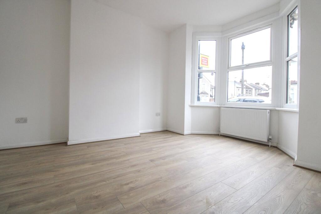 4 bed Detached for rent in Croydon. From Streets Ahead - Croydon - Lettings