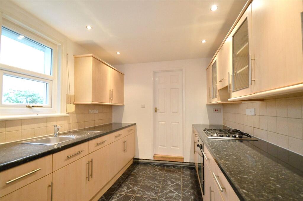 3 bed End of Terrace for rent in Croydon. From Streets Ahead - Croydon - Lettings
