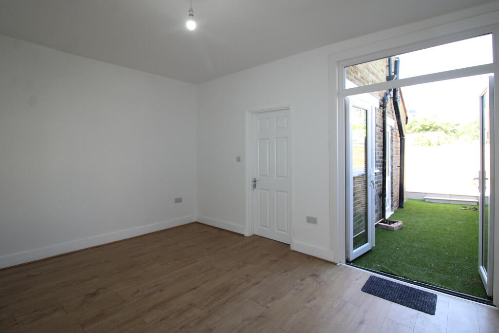 4 bed Semi Detached for rent in Croydon. From Streets Ahead - Croydon - Lettings
