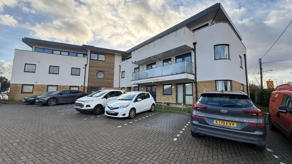 1 bed 1st Floor Flat for rent in Corringham. From John Cottis & Co - Stanford-Le-Hope 1 bed 1st Floor Flat for rent in Corringham. From John Cottis & Co - Stanford-Le-Hope