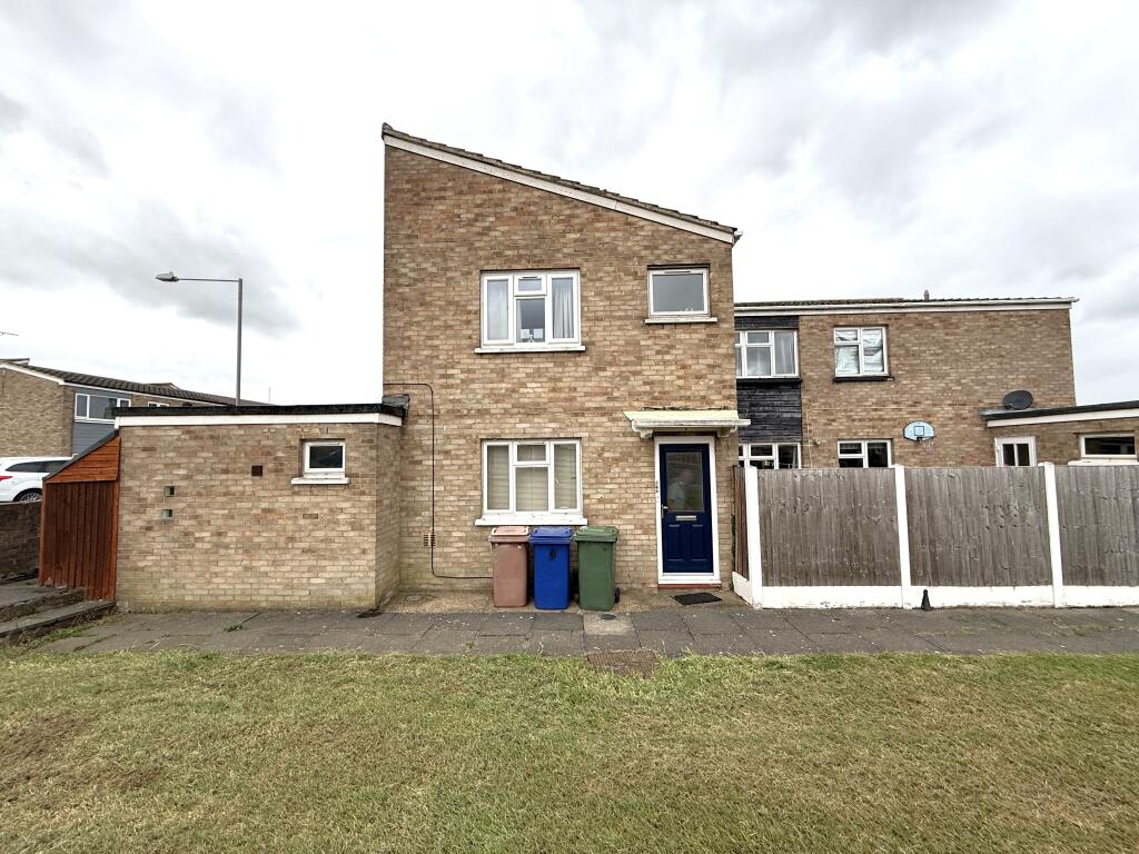 3 bed Semi Detached for rent in Corringham. From John Cottis & Co - Stanford-Le-Hope 3 bed Semi Detached for rent in Corringham. From John Cottis & Co - Stanford-Le-Hope