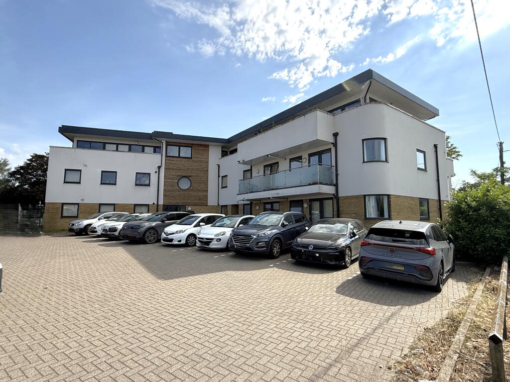 1 bed 1st Floor Flat for rent in Corringham. From John Cottis & Co - Stanford-Le-Hope