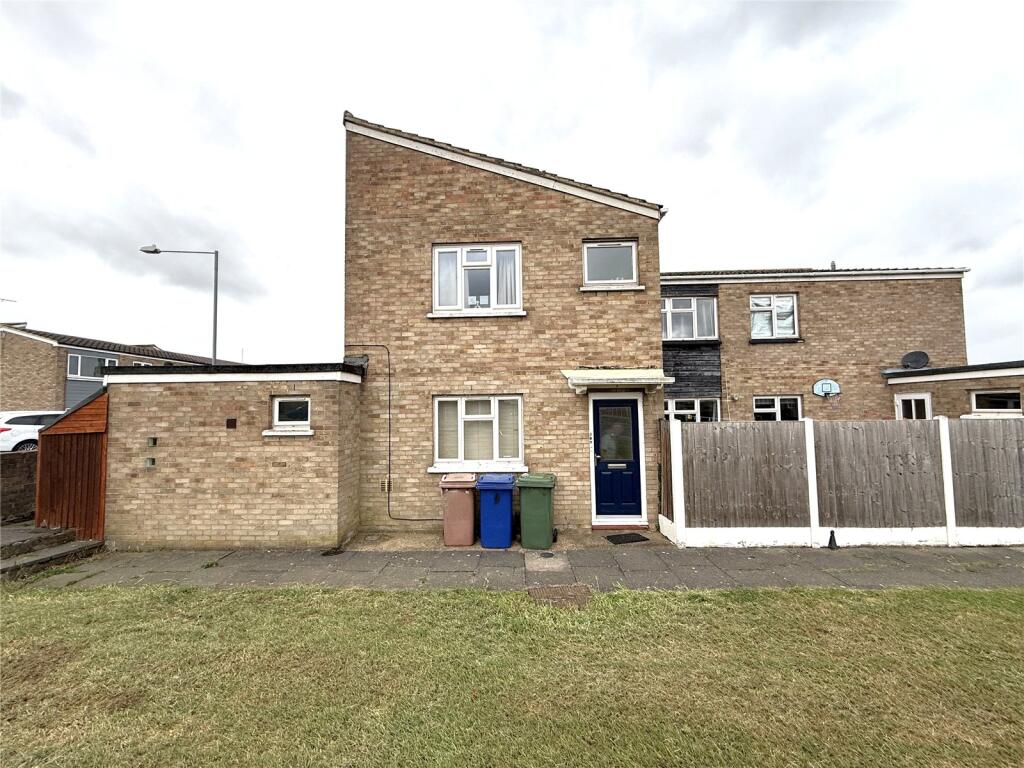 3 bed Semi Detached for rent in Corringham. From John Cottis & Co - Stanford-Le-Hope 3 bed Semi Detached for rent in Corringham. From John Cottis & Co - Stanford-Le-Hope