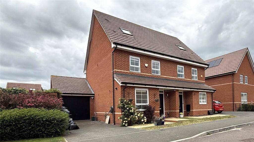 3 bed Semi Detached for rent in Corringham. From John Cottis & Co - Stanford-Le-Hope 3 bed Semi Detached for rent in Corringham. From John Cottis & Co - Stanford-Le-Hope