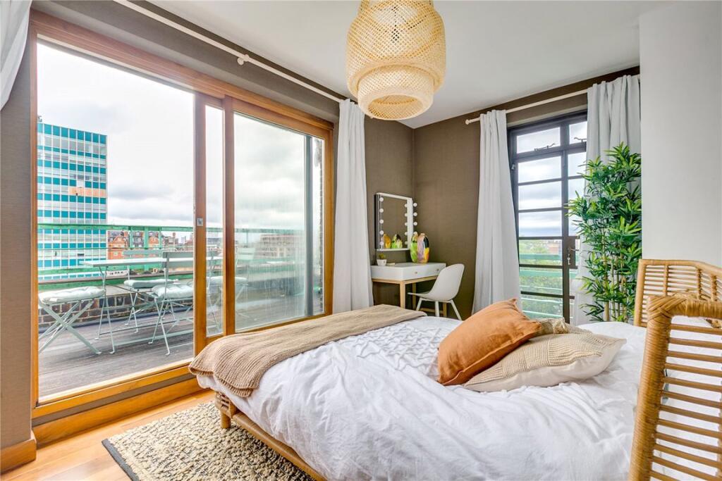 3 bed 1st Floor Flat for rent in Camden Town. From Marsh & Parsons - Marylebone