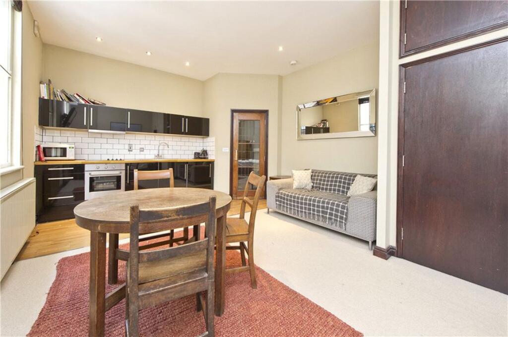 4 bed 1st Floor Flat for rent in Westminster. From Marsh & Parsons - Marylebone