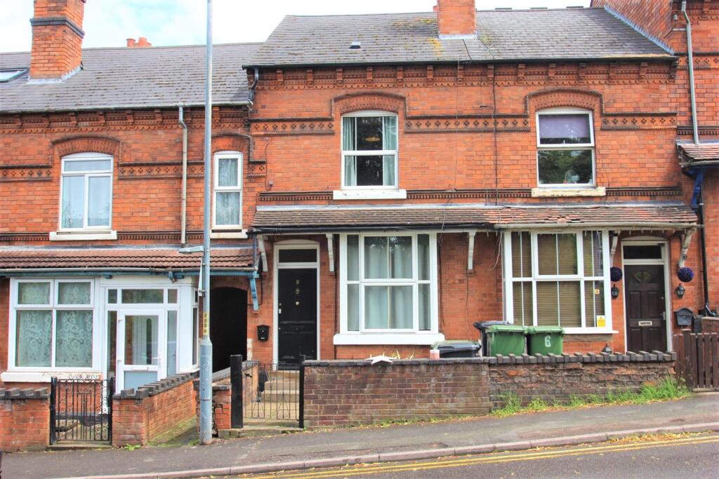 3 bed Mid Terraced House for rent in Redditch. From Vizors - Redditch