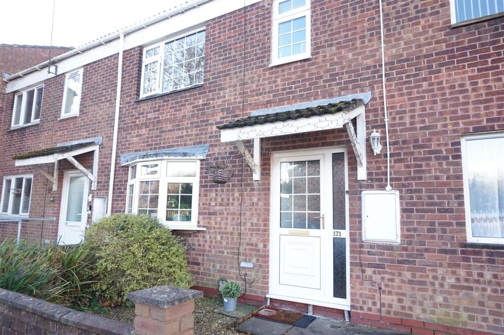 3 bed Mid Terraced House for rent in Holt End. From Vizors - Redditch