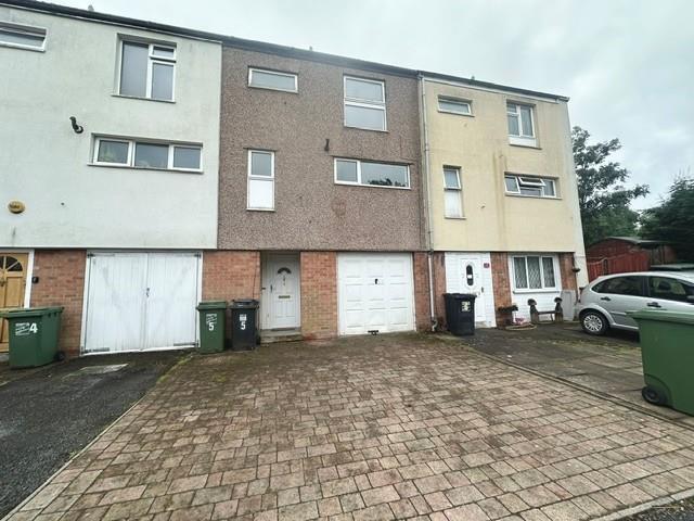 3 bed Mid Terraced House for rent in Holt End. From Vizors - Redditch 3 bed Mid Terraced House for rent in Holt End. From Vizors - Redditch