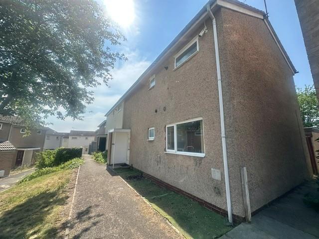 2 bed Mid Terraced House for rent in Holt End. From Vizors - Redditch 2 bed Mid Terraced House for rent in Holt End. From Vizors - Redditch