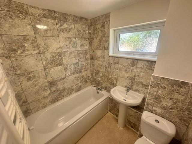 3 bed End of Terrace for rent in Holt End. From Vizors - Redditch 3 bed End of Terrace for rent in Holt End. From Vizors - Redditch