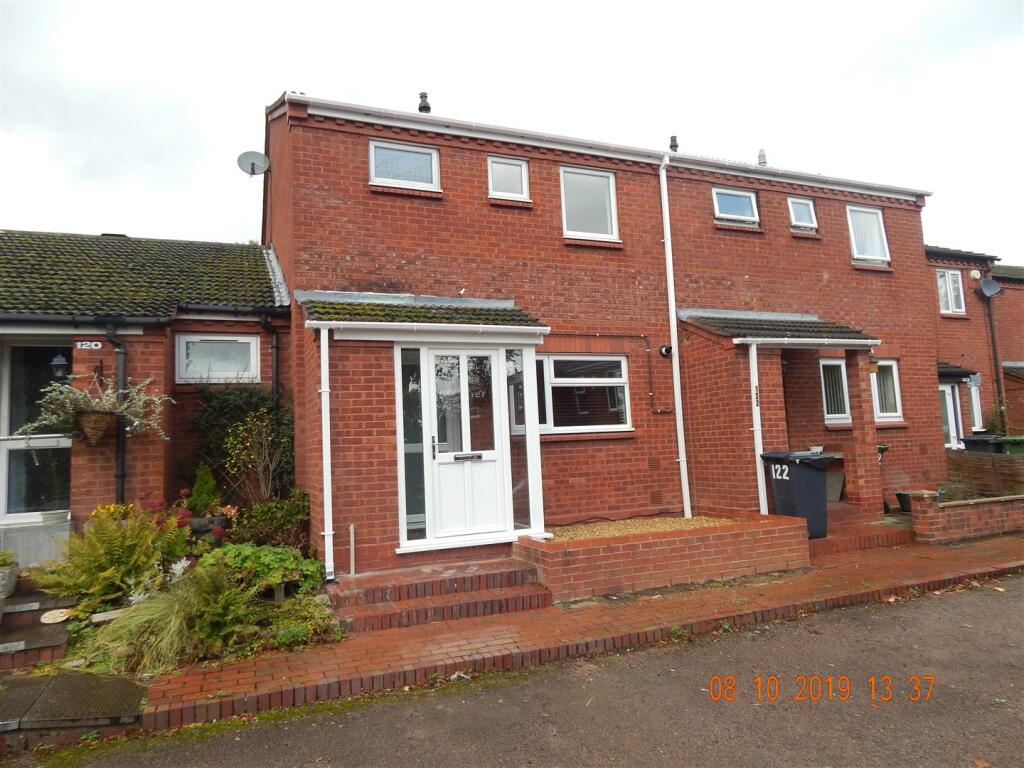 3 bed Mid Terraced House for rent in Holt End. From Vizors - Redditch 3 bed Mid Terraced House for rent in Holt End. From Vizors - Redditch