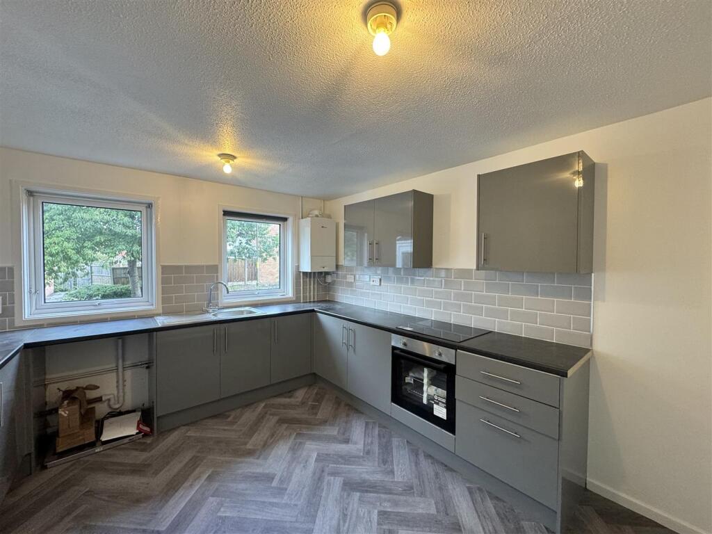 3 bed House (unspecified) for rent in Birmingham. From Vizors - Redditch