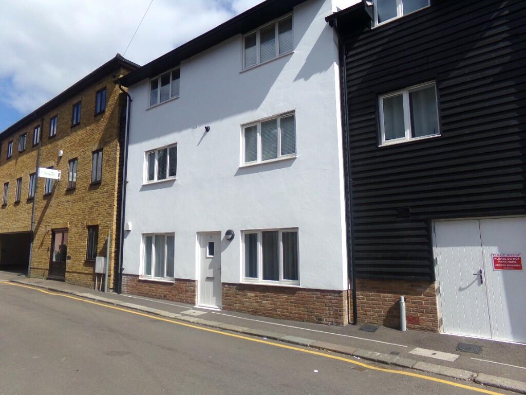 2 bed Apartment for rent in Bishop's Stortford. From John Michael Properties - Bishops Stortford