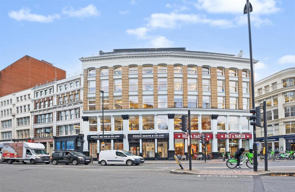 2 bed 1st Floor Flat for rent in London. From Elms Estates - Bethnal Green