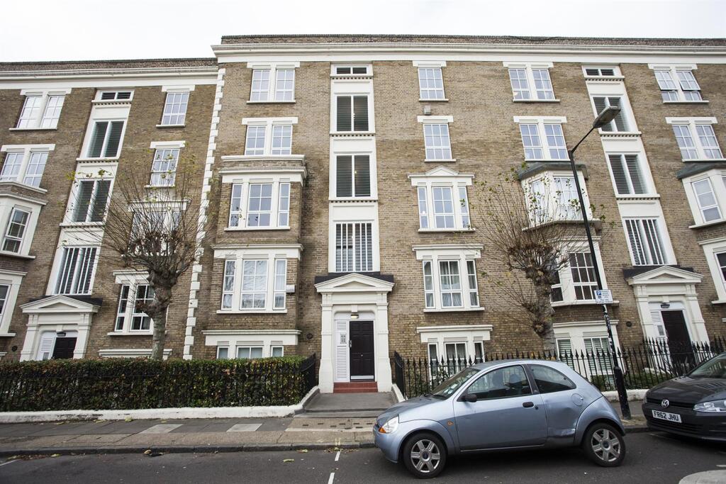 1 bed 1st Floor Flat for rent in London. From Elms Estates - Bethnal Green
