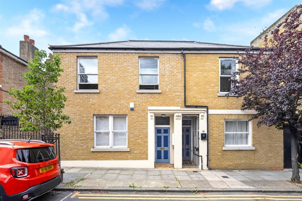 3 bed Semi Detached for rent in Bow. From Elms Estates - Bethnal Green 3 bed Semi Detached for rent in Bow. From Elms Estates - Bethnal Green