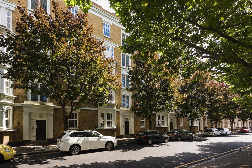 1 bed 1st Floor Flat for rent in Bethnal Green. From Elms Estates - Bethnal Green