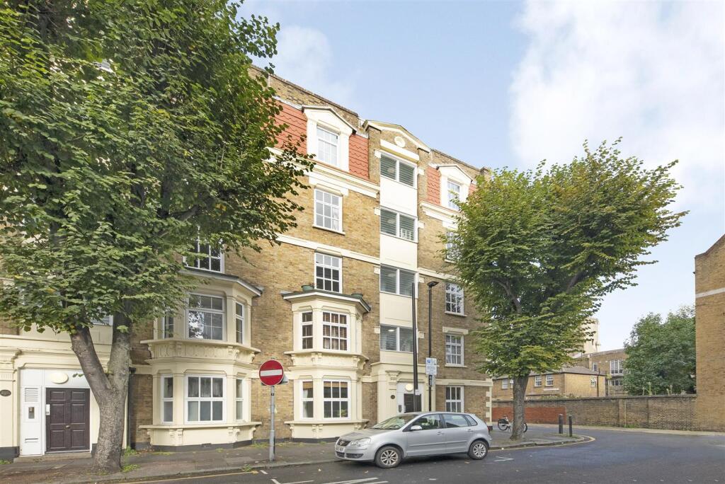 3 bed 1st Floor Flat for rent in London. From Elms Estates - Bethnal Green 3 bed 1st Floor Flat for rent in London. From Elms Estates - Bethnal Green