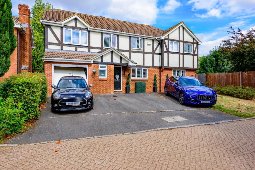 4 bed Detached for rent in Eton. From Hardings - Windsor