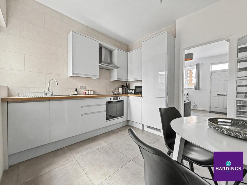 2 bed Detached for rent in Windsor. From Hardings - Windsor 2 bed Detached for rent in Windsor. From Hardings - Windsor