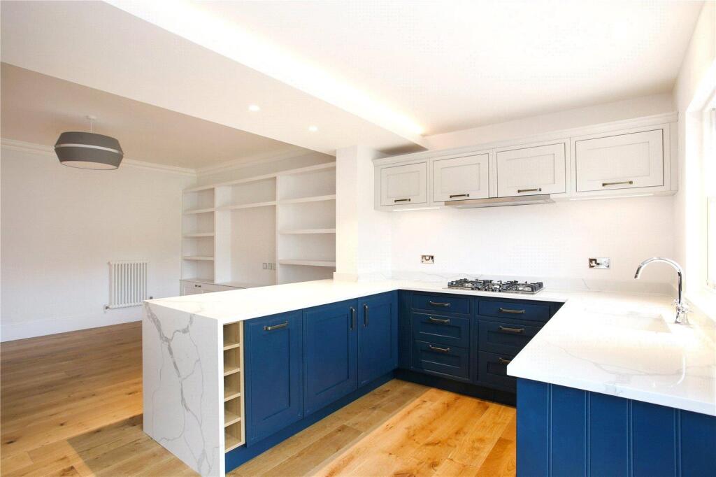 2 bed 1st Floor Flat for rent in Windsor. From Hardings - Windsor