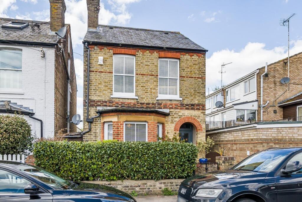 3 bed Detached for rent in Windsor. From Hardings - Windsor 3 bed Detached for rent in Windsor. From Hardings - Windsor