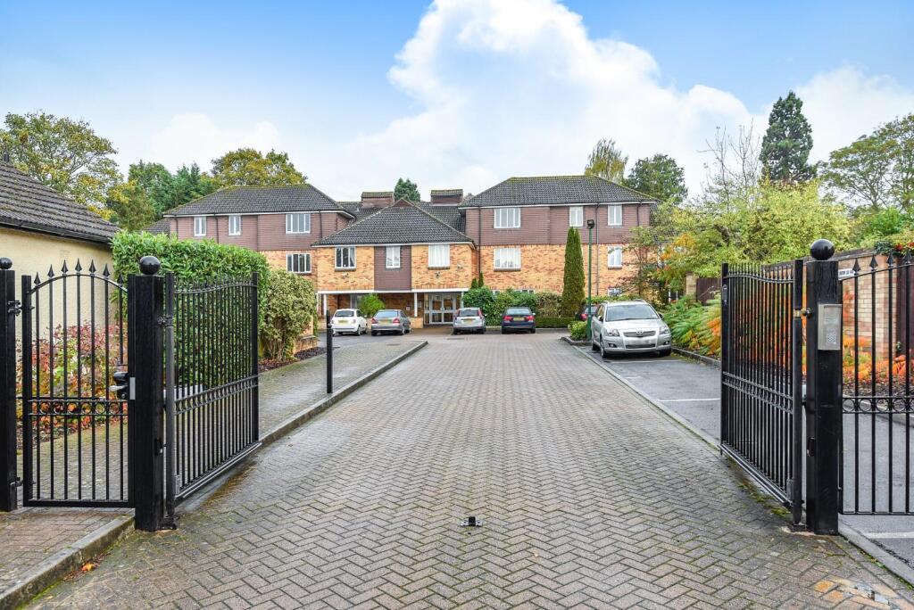 2 bed Apartment for rent in Windsor. From Hardings - Windsor