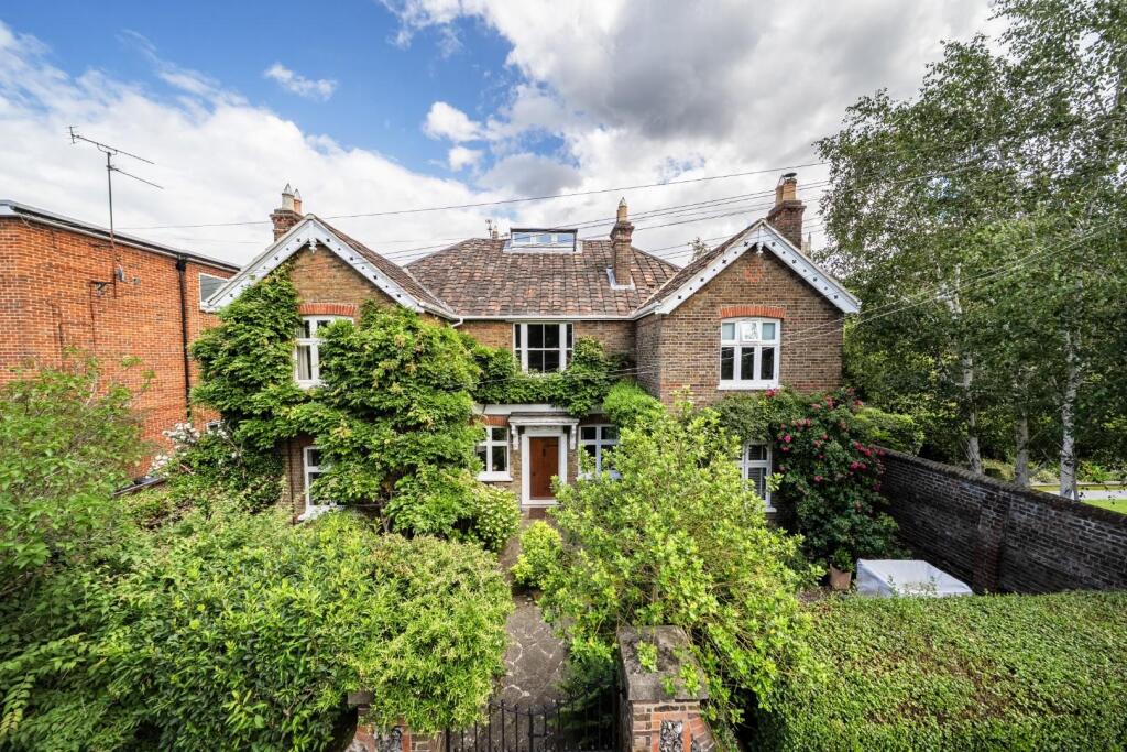 3 bed Annexe for rent in Windsor. From Hardings - Windsor