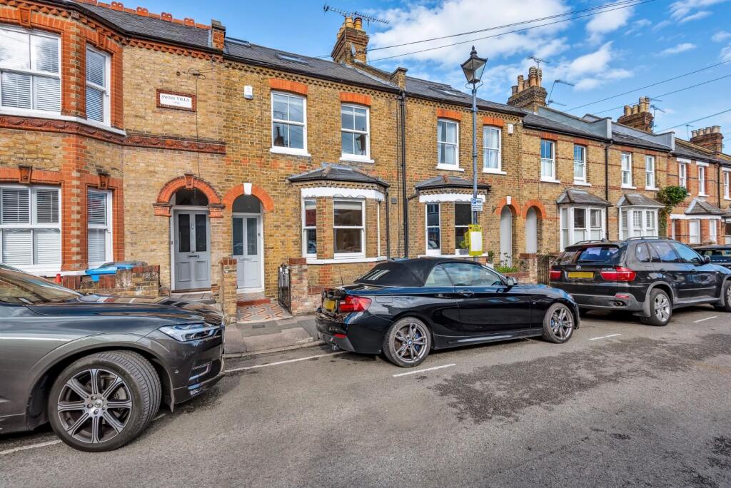 4 bed Detached for rent in Windsor. From Hardings - Windsor