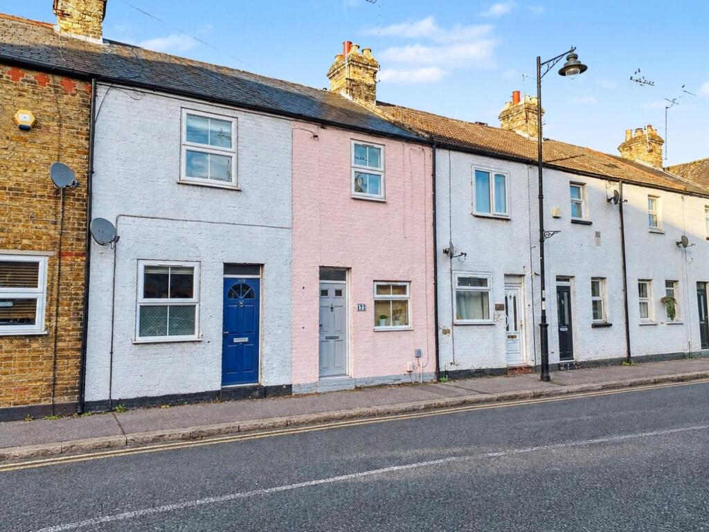 2 bed Detached for rent in Windsor. From Hardings - Windsor