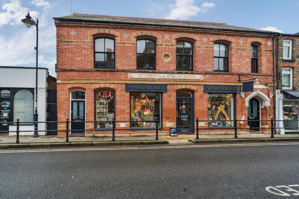2 bed Annexe for rent in Windsor. From Hardings - Windsor