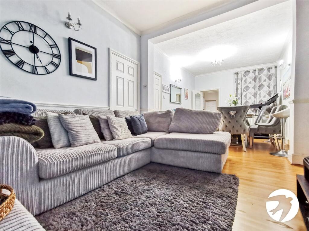 3 bed Mid Terraced House for rent in Crayford. From Robinson Jackson - Barnehurst