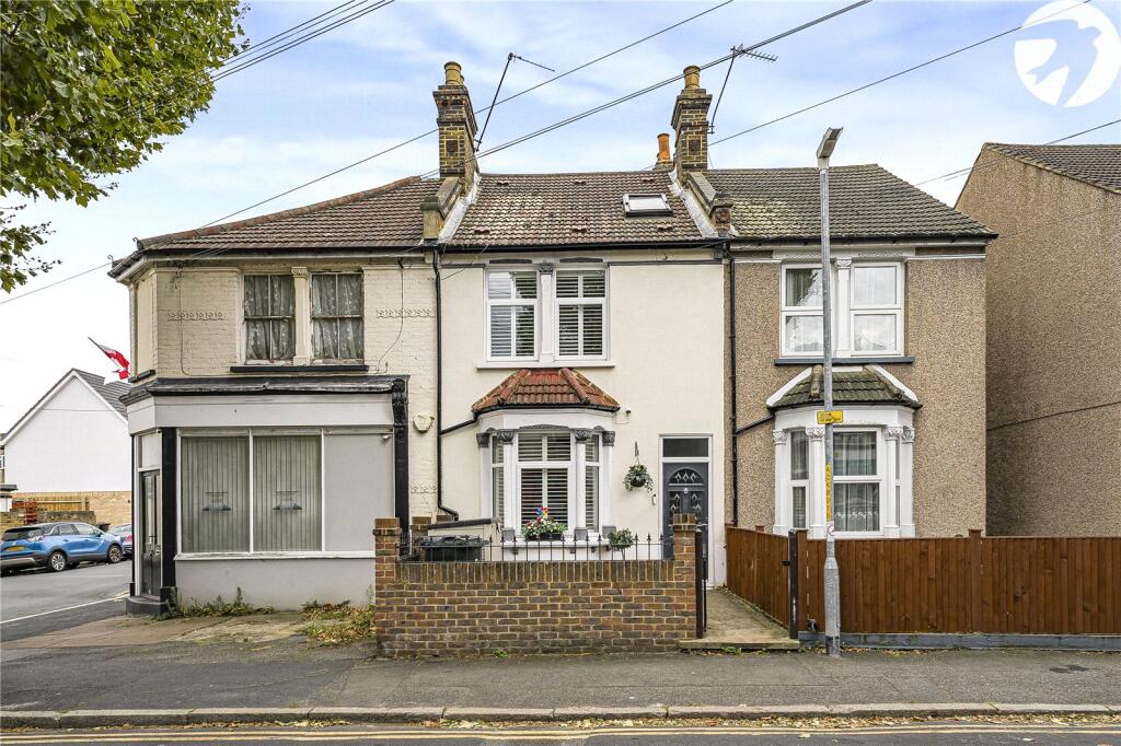 4 bed Mid Terraced House for rent in Crayford. From Robinson Jackson - Barnehurst