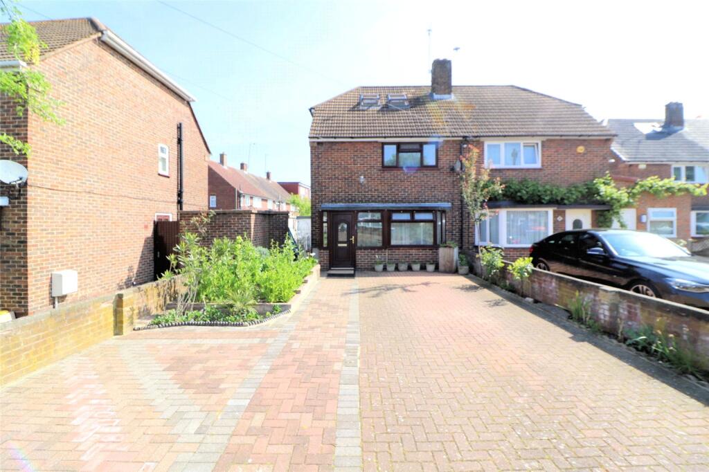 3 bed Semi Detached for rent in Erith. From Robinson Jackson - Barnehurst