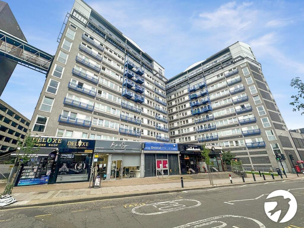 2 bed 1st Floor Flat for rent in London. From Robinson Jackson - Plumstead