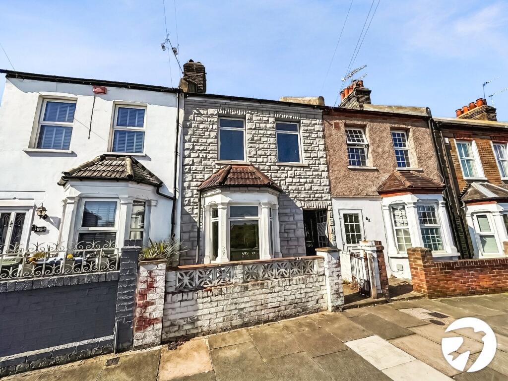 2 bed Mid Terraced House for rent in London. From Robinson Jackson - Plumstead