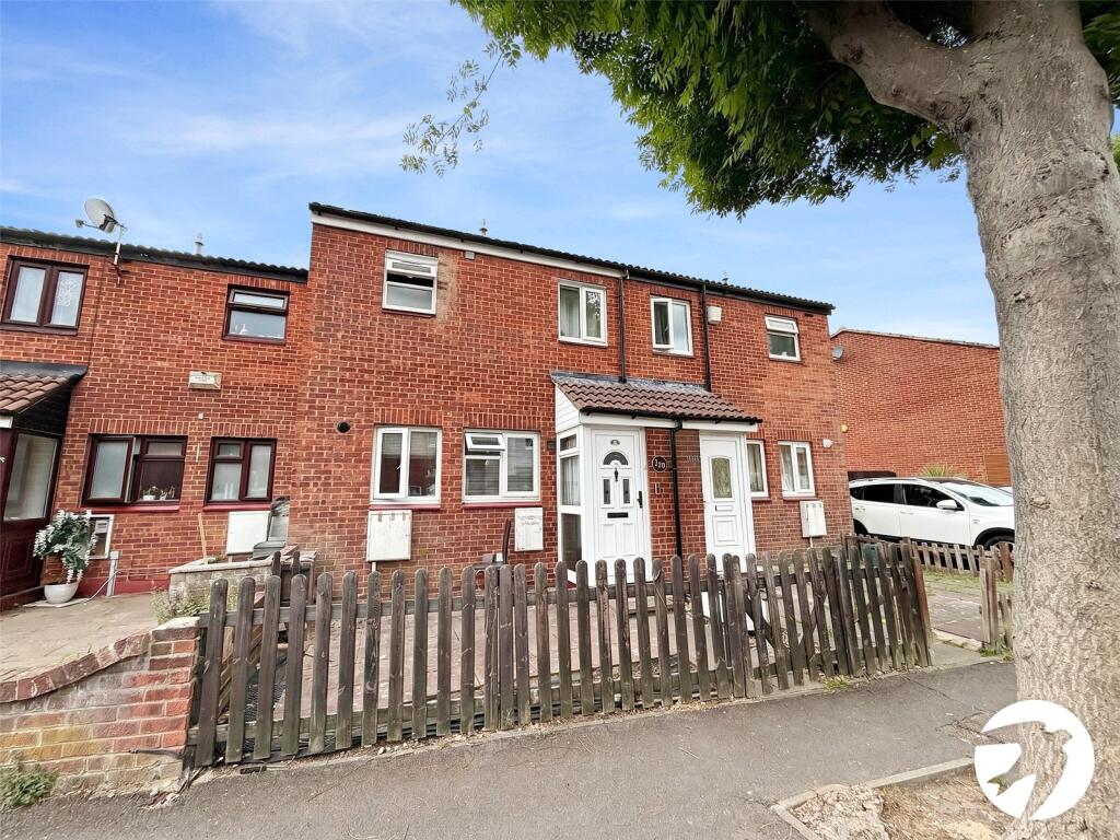 3 bed Mid Terraced House for rent in Dagenham. From Robinson Jackson - Plumstead