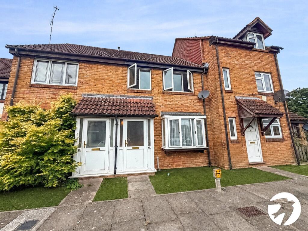 3 bed Mid Terraced House for rent in London. From Robinson Jackson - Plumstead
