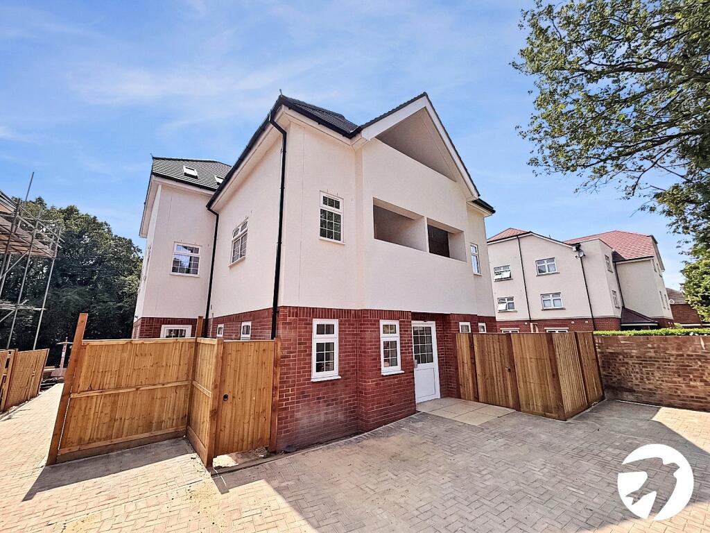 2 bed 1st Floor Flat for rent in London. From Robinson Jackson - Plumstead