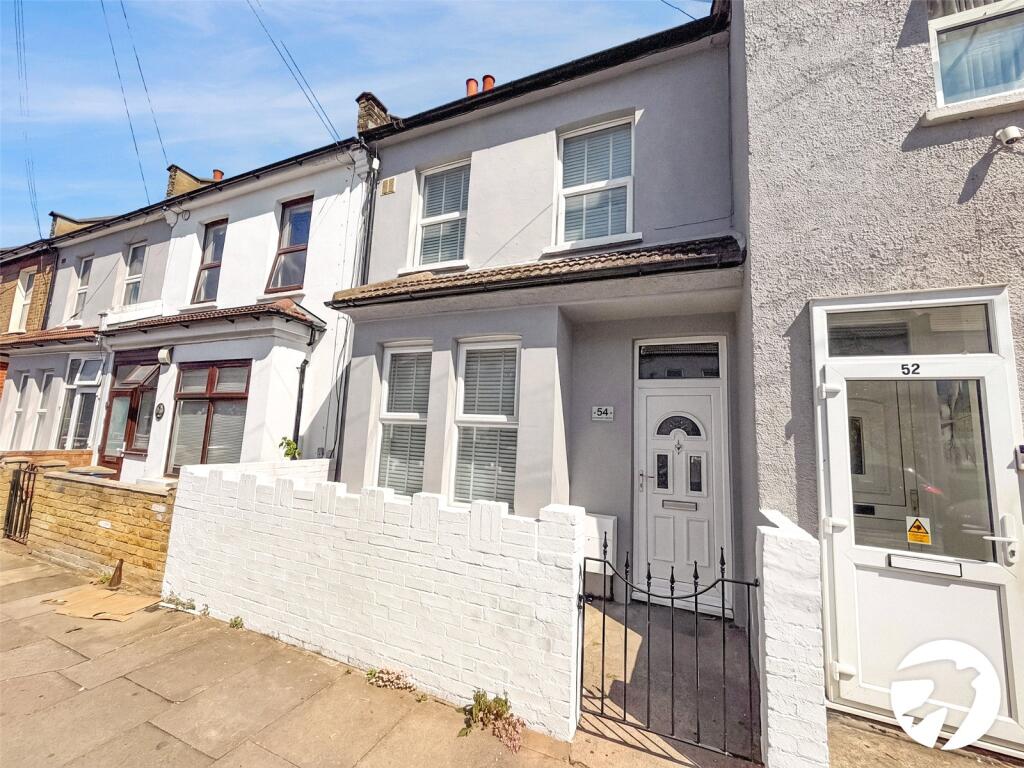 3 bed Mid Terraced House for rent in London. From Robinson Jackson - Plumstead