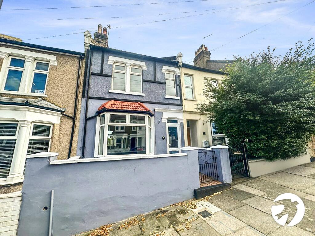 3 bed Mid Terraced House for rent in London. From Robinson Jackson - Plumstead