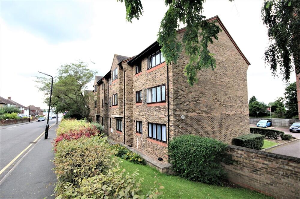 1 bed Apartment for rent in Uxbridge. From Rodgers Estate Agents - Chalfont St. Peter