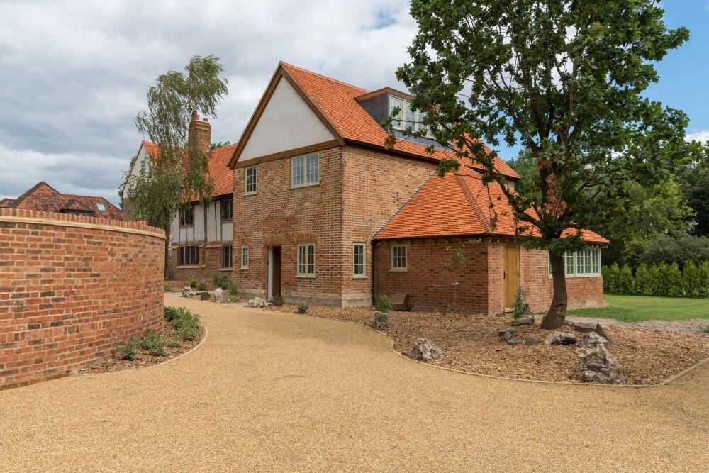 4 bed End of Terrace for rent in Horn Hill. From Rodgers Estate Agents - Chalfont St. Peter